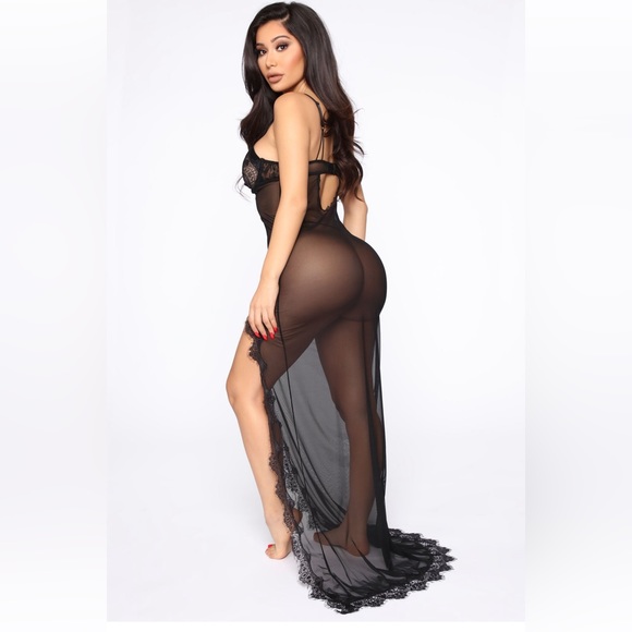 Love Story Lace Gown Set - Picture 3 of 6